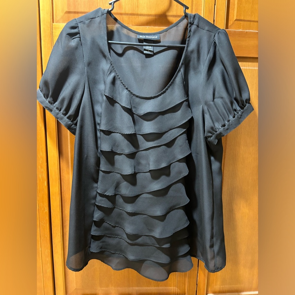 Blue diamond new without tags. Never worn, size large, black.